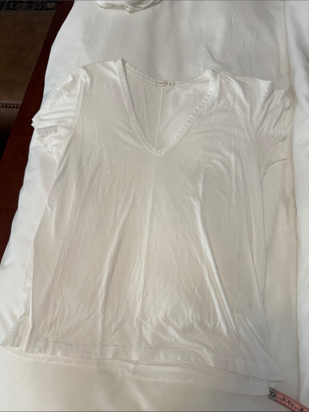 rag & bone White V-Neck Short Sleeve Tee
